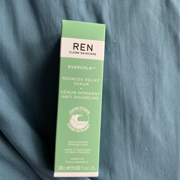 REN Clean Skincare Evercalm Redness Relief Serum / no box - Picture 4 of 5